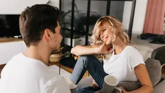 Tre psykologiska sätt att förstå vad någon egentligen känner för dig