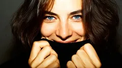 Smink för kvinnor över 40: ett enkelt knep som hjälper till att dölja rynkor