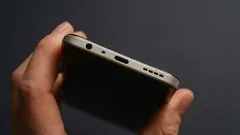 Så rengör du laddningsporten på din smartphone hemma – snabbt och enkelt